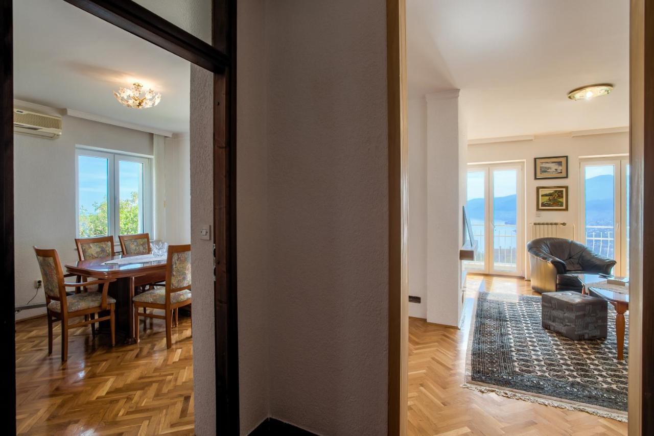 Apartments Frlan Кастав Екстериор снимка